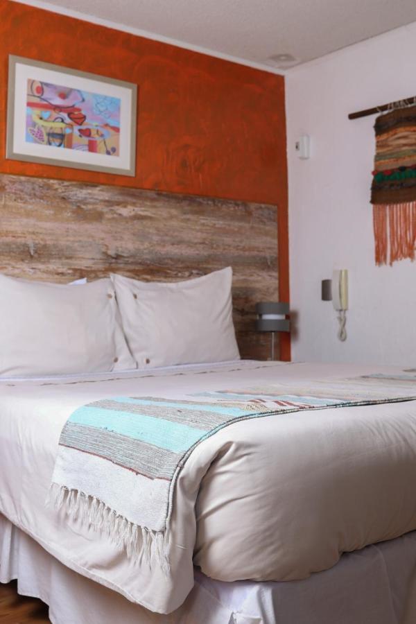 Tikay Hotel